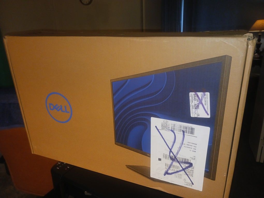 27" Dell FHD Computer Monitor