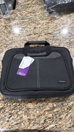Targus - Classic Slim Briefcase for 15.6 Laptops - Black