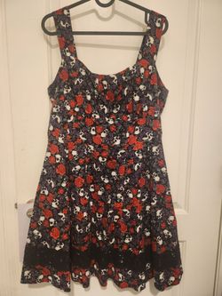 Size X-Large dress skulls and roses