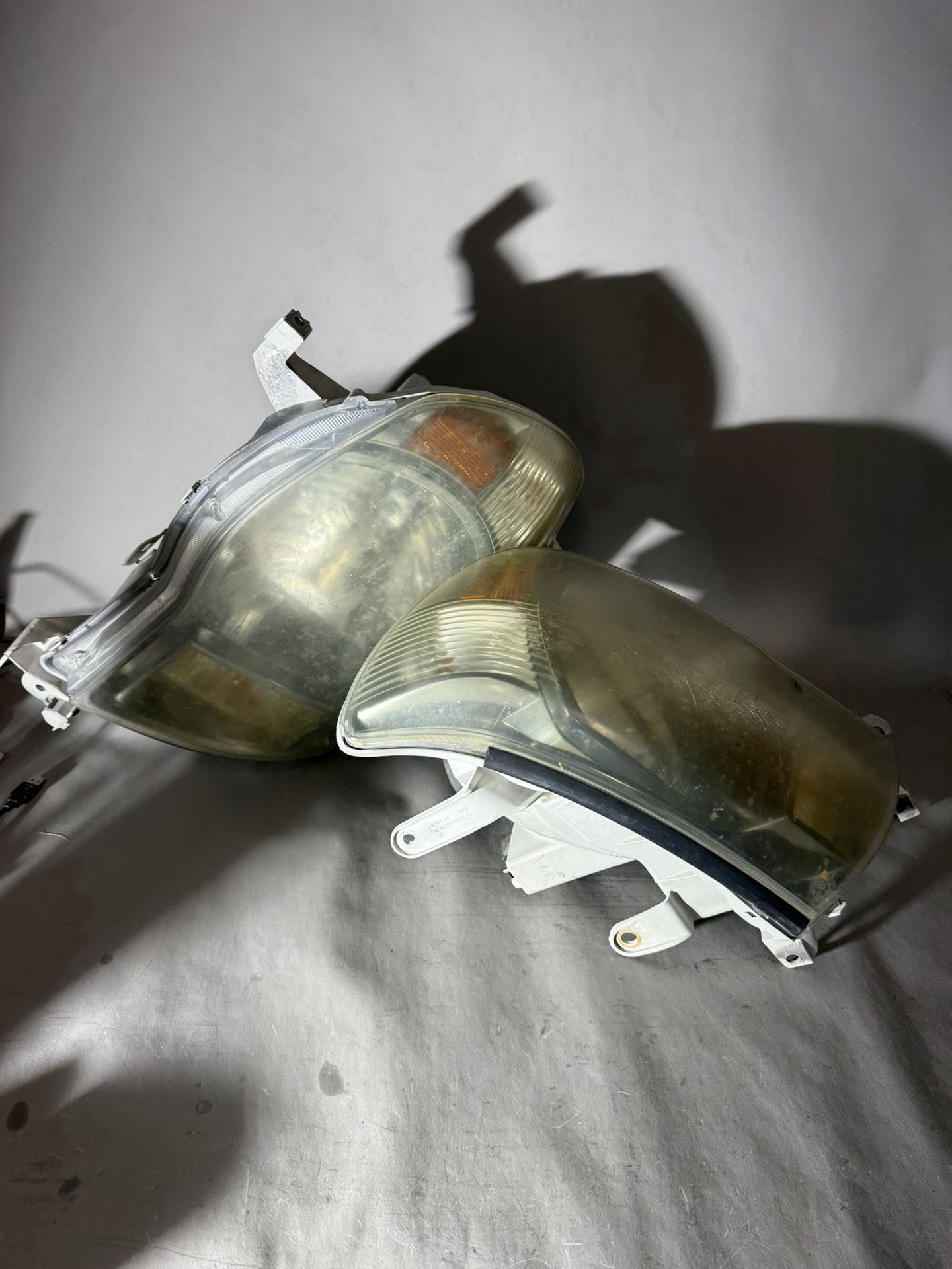 2011 Toyota Tacoma Headlights OEM