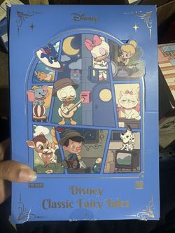 Story Book Popmart 