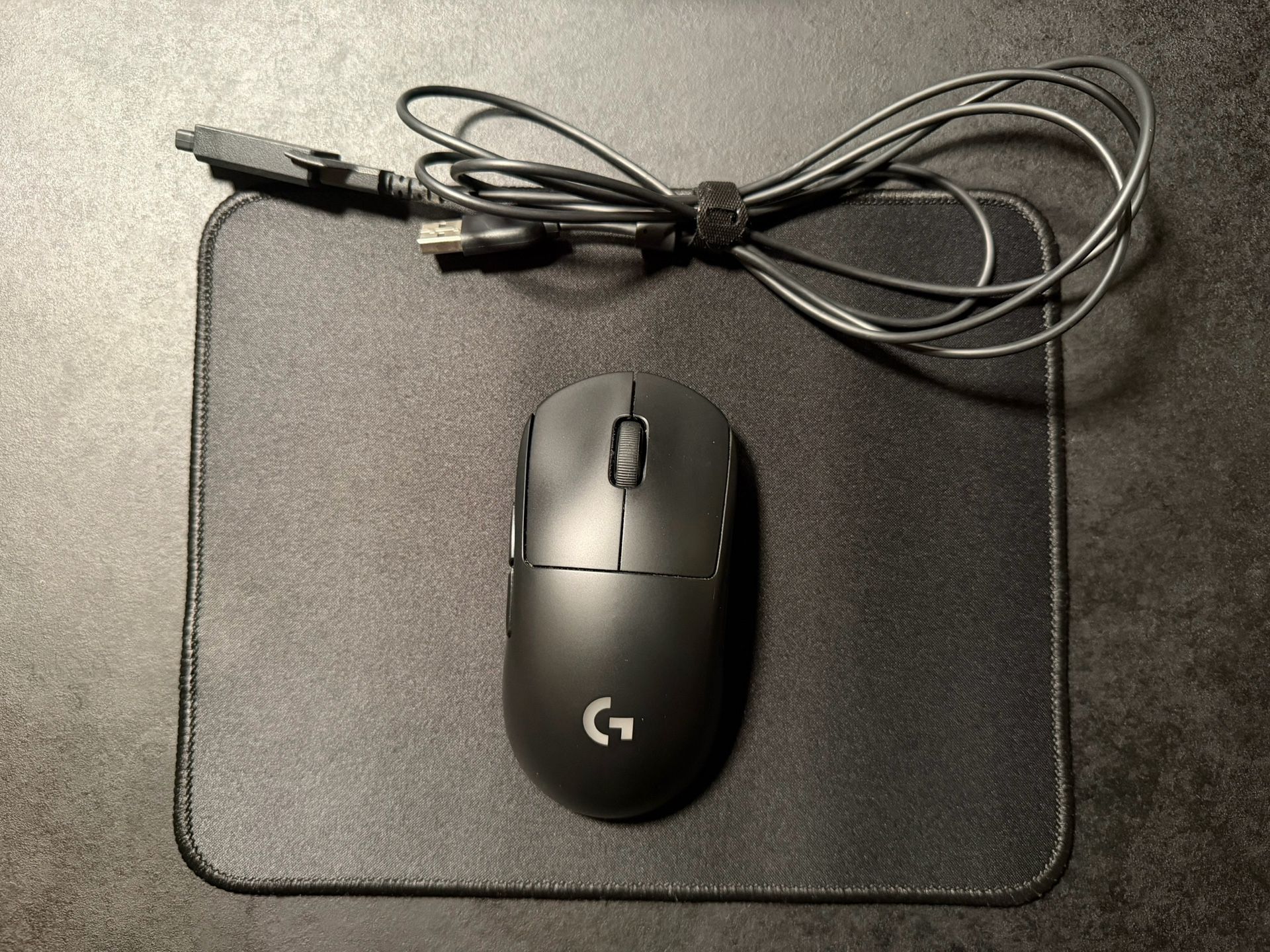 Logitech G PRO 2 Lightspeed Wireless Gaming Mouse, Right- or Left-Handed Mouse with up to 4 Customizable and Switchable Magnetic Side Buttons, 44K DPI