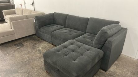 Sectional Sofa - Delivery/Financing Available