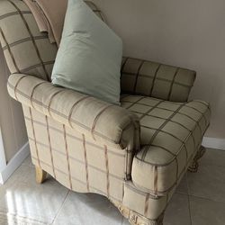 Accent Chair 