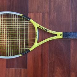 Tennis Racket - Yonex RDS 001 Midplus 4 3/8 grip
