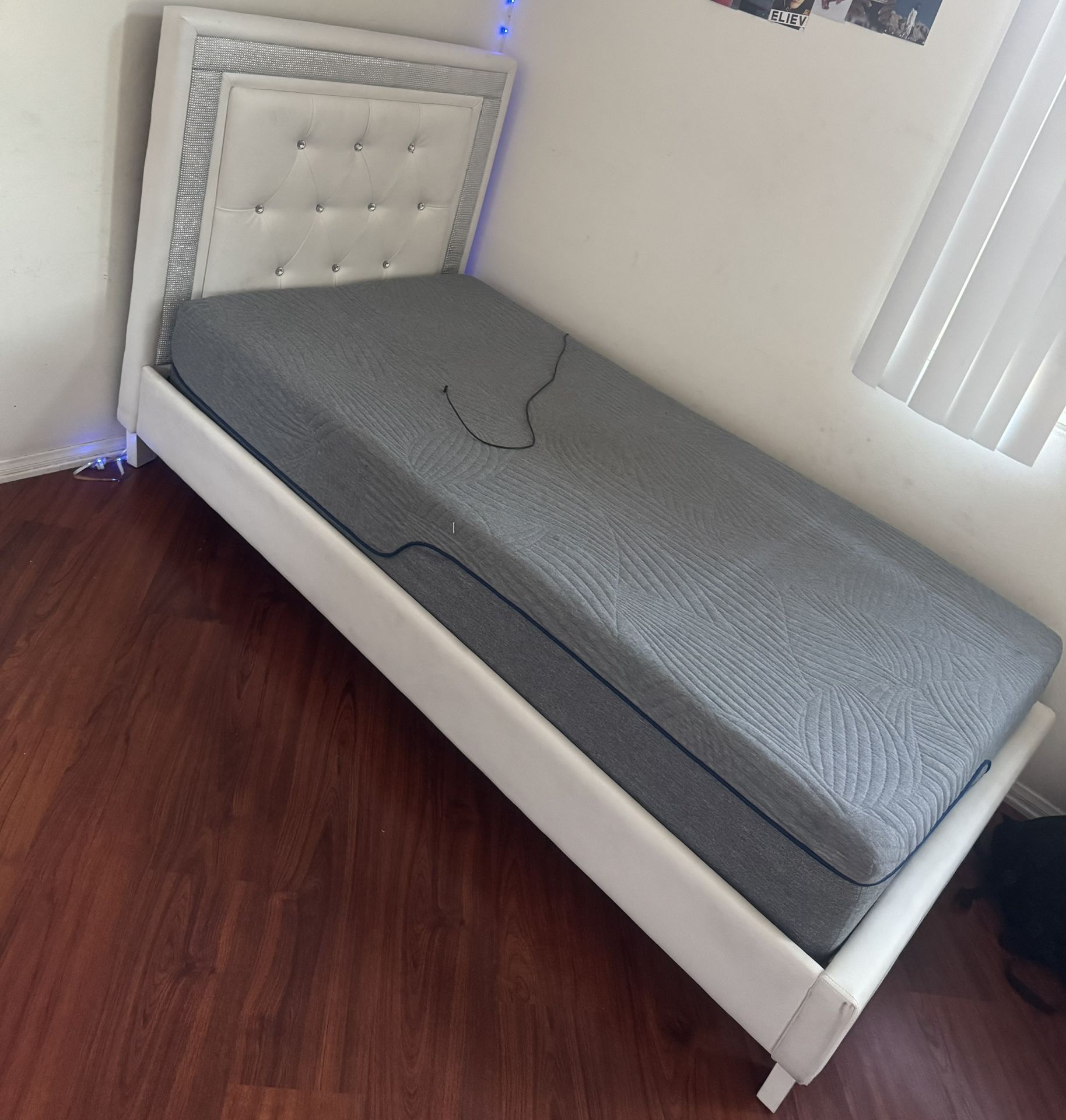 Twin Xl Bed Frame And Mattress White Glitter Glam 