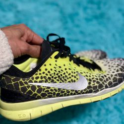 Women’s Nike Shoe Size 7.5