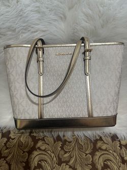 Michael Kors Jet Set purse