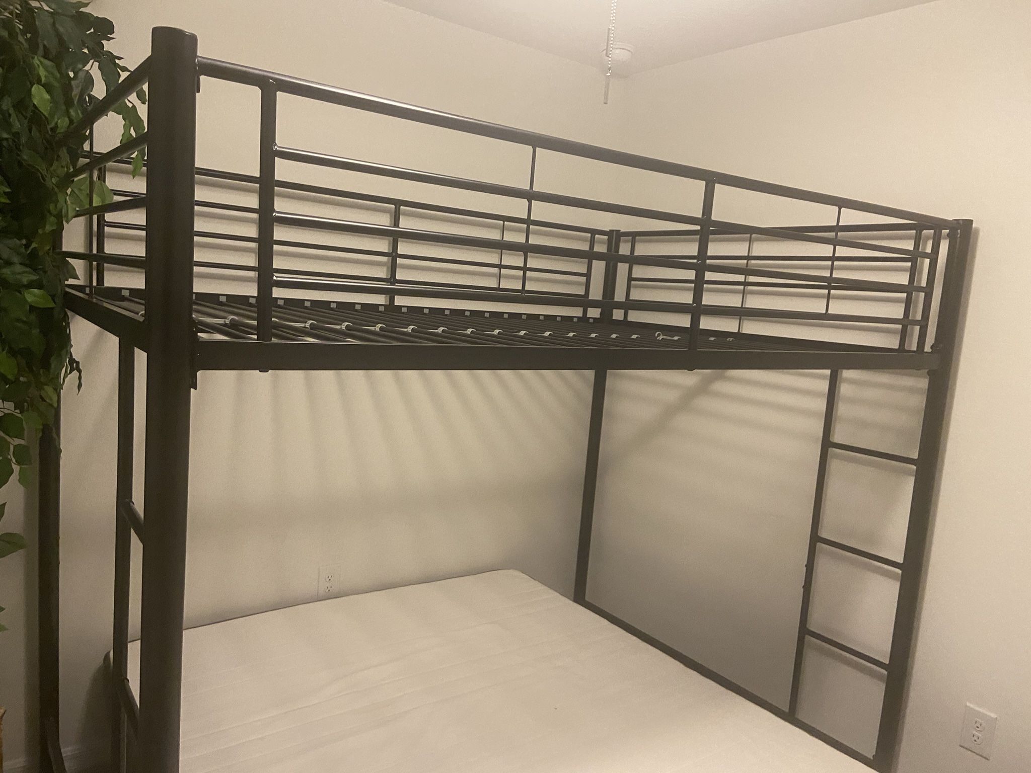Full Size Loft Bed 
