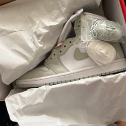 Jordan Retro 1 Seafoams Size 9.5W (8M)