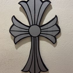 29x17 inch Silver Chrome Hearts Cross Wall Art