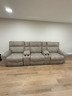 124’ New Ashley Power Recliner