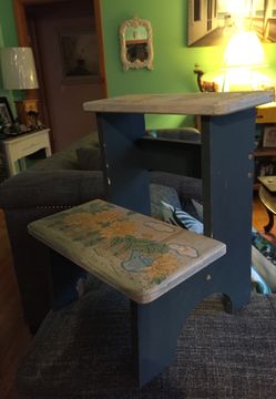 Decorative 2step stool.