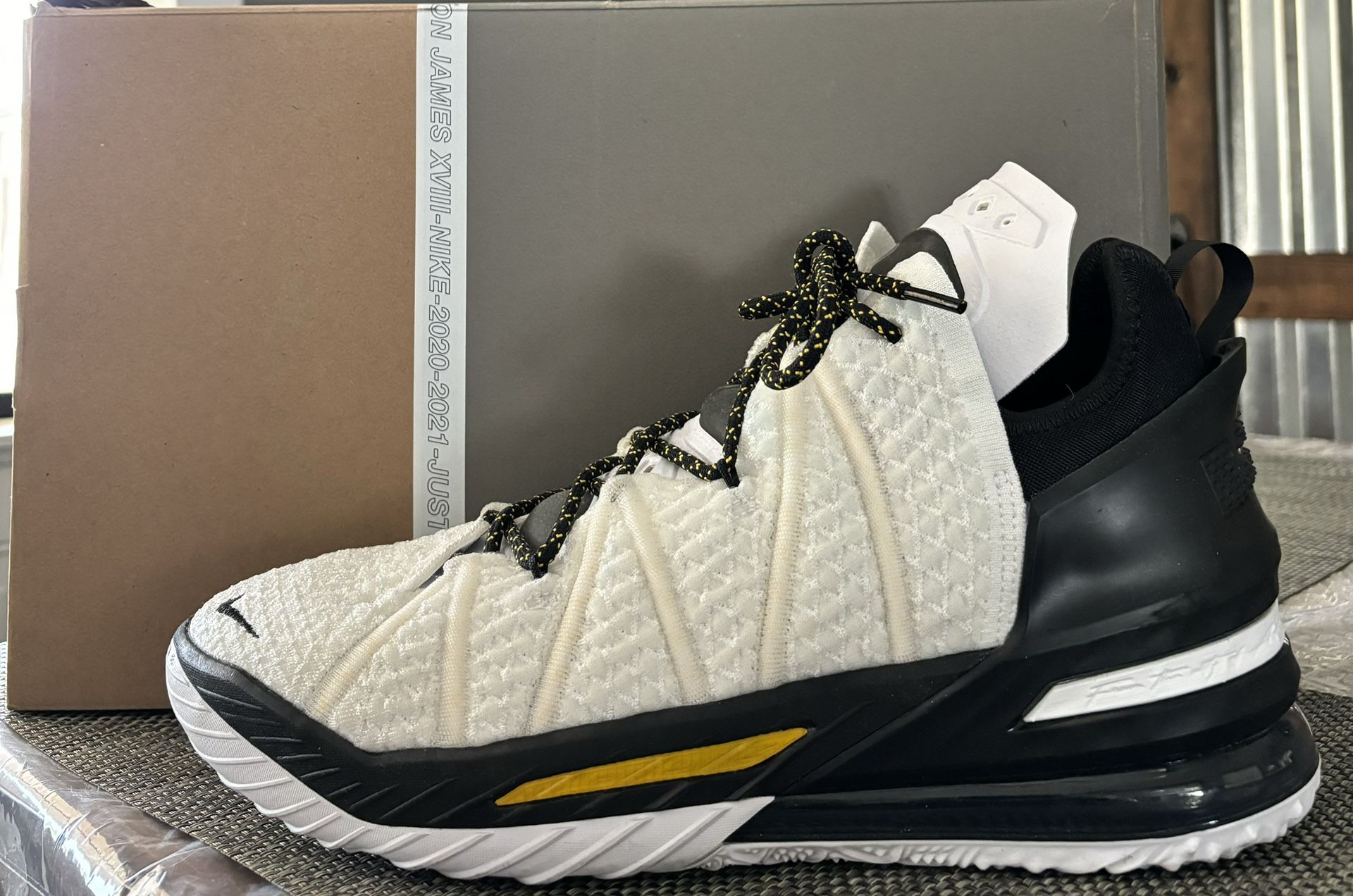  Nike LeBron 18 Lakers Home Shoes