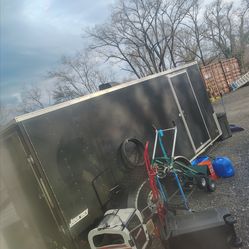 Enclosed trailer