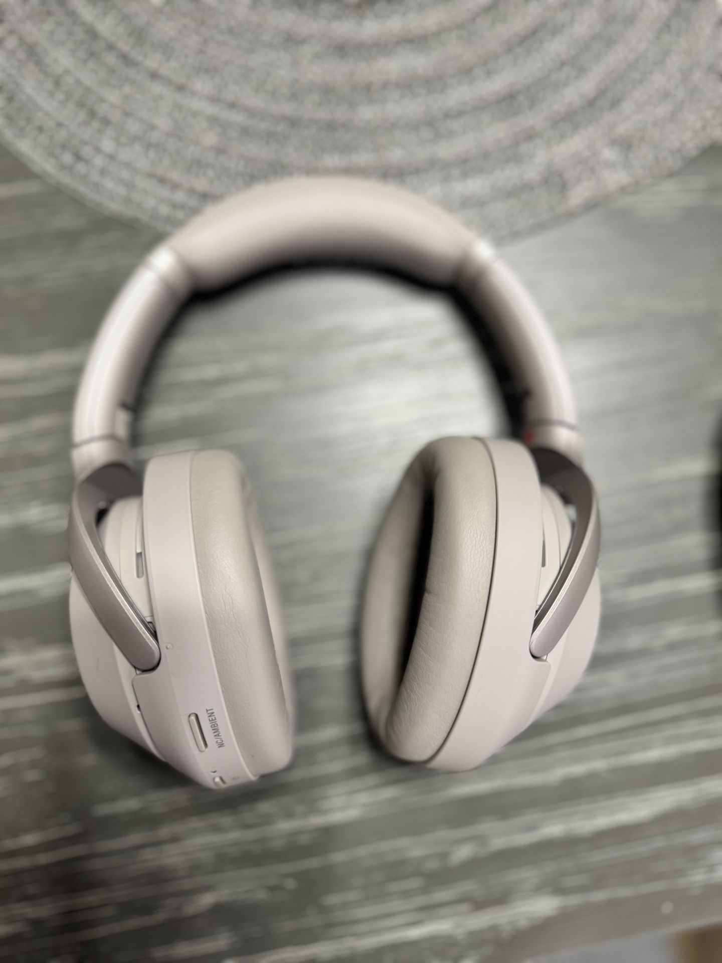 Sony WH1000XM3 Wireless Bluetooth Noise Cancelling Over-the-ear Headphones