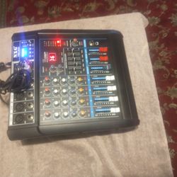 NXG Power Mixer With Bluetooth  -USB .12 Chanel   700Watss  Like New 