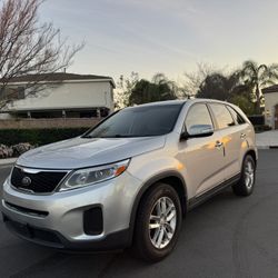 2014 KIA SORENTO