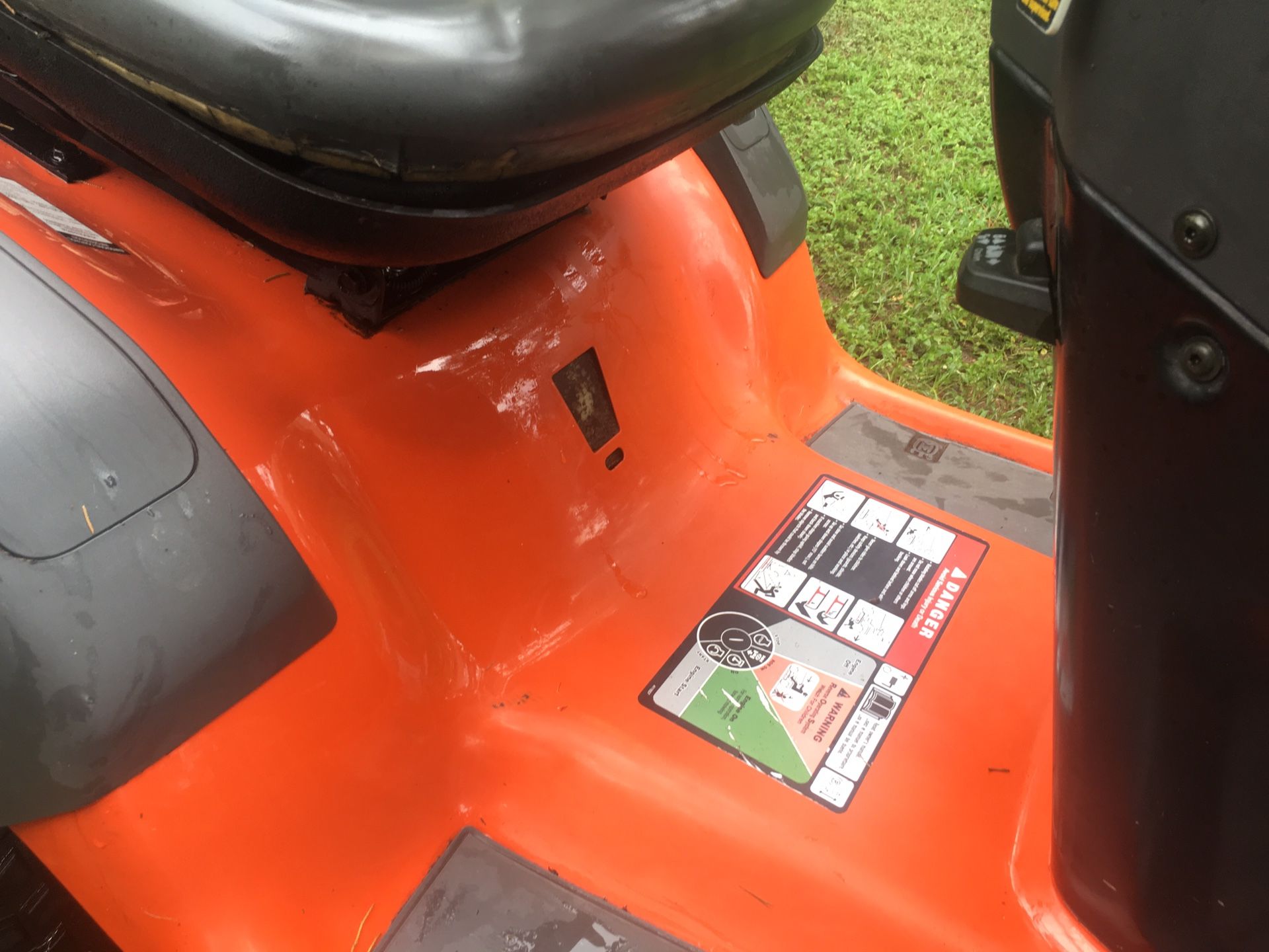 Husqvarna YTH24k54 riding lawn mower for Sale in Paige, TX OfferUp