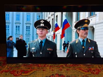 5 5” Samsung  Un55h7150 with remote
