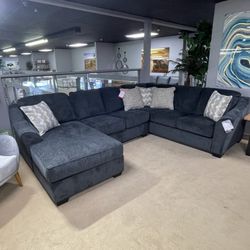 Eltmann Slate 3pc Sectional Sofa w/ LAF Chaise