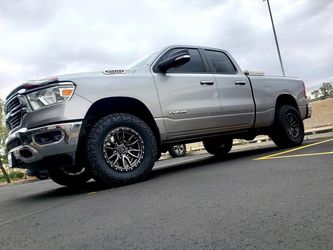On sale. 2.5” Leveling kit with installation. For Dodge Ram 1500