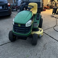 John Deere Riding Mower 