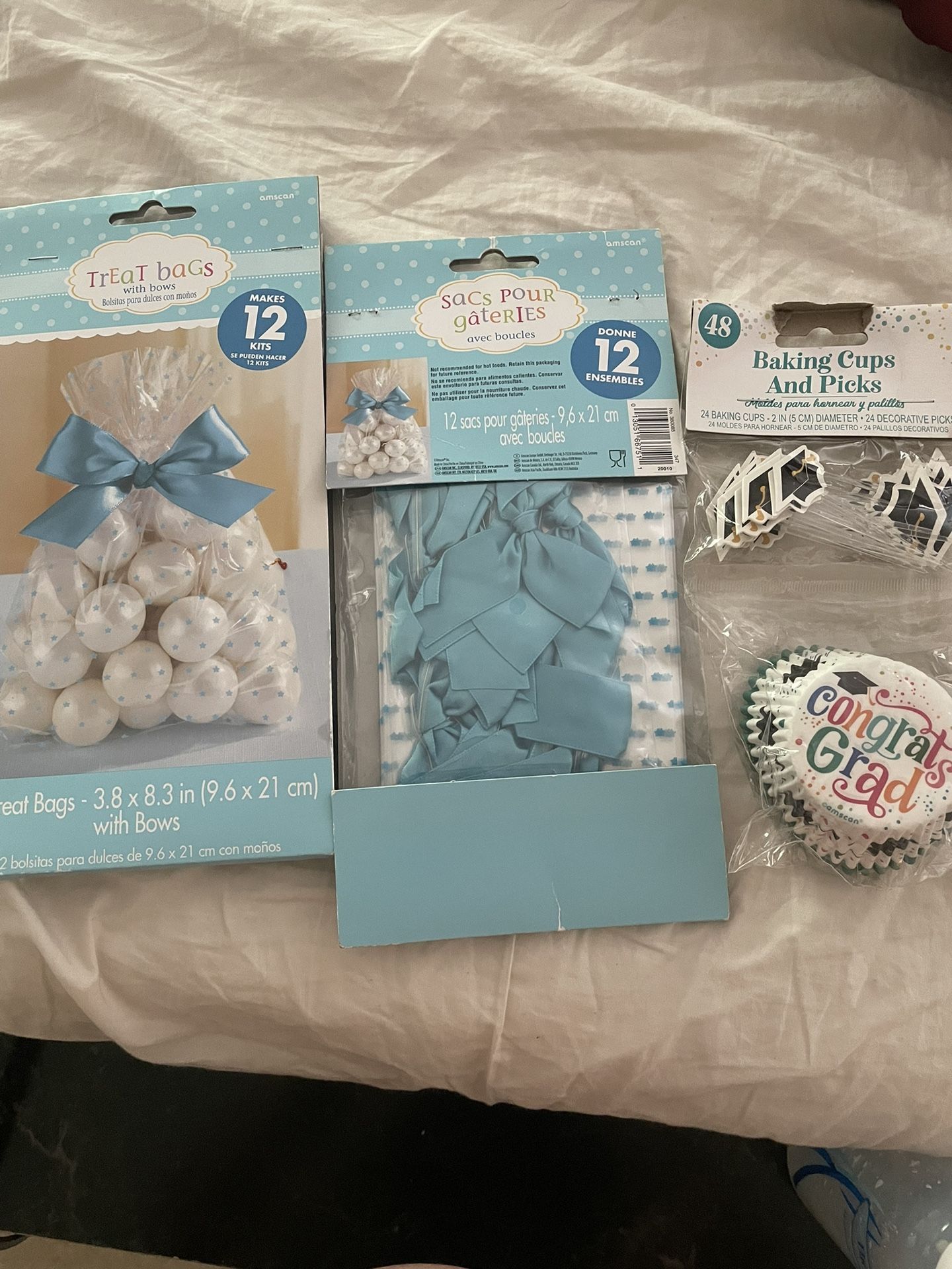 Party Favor Bags And Cupcakes Holders