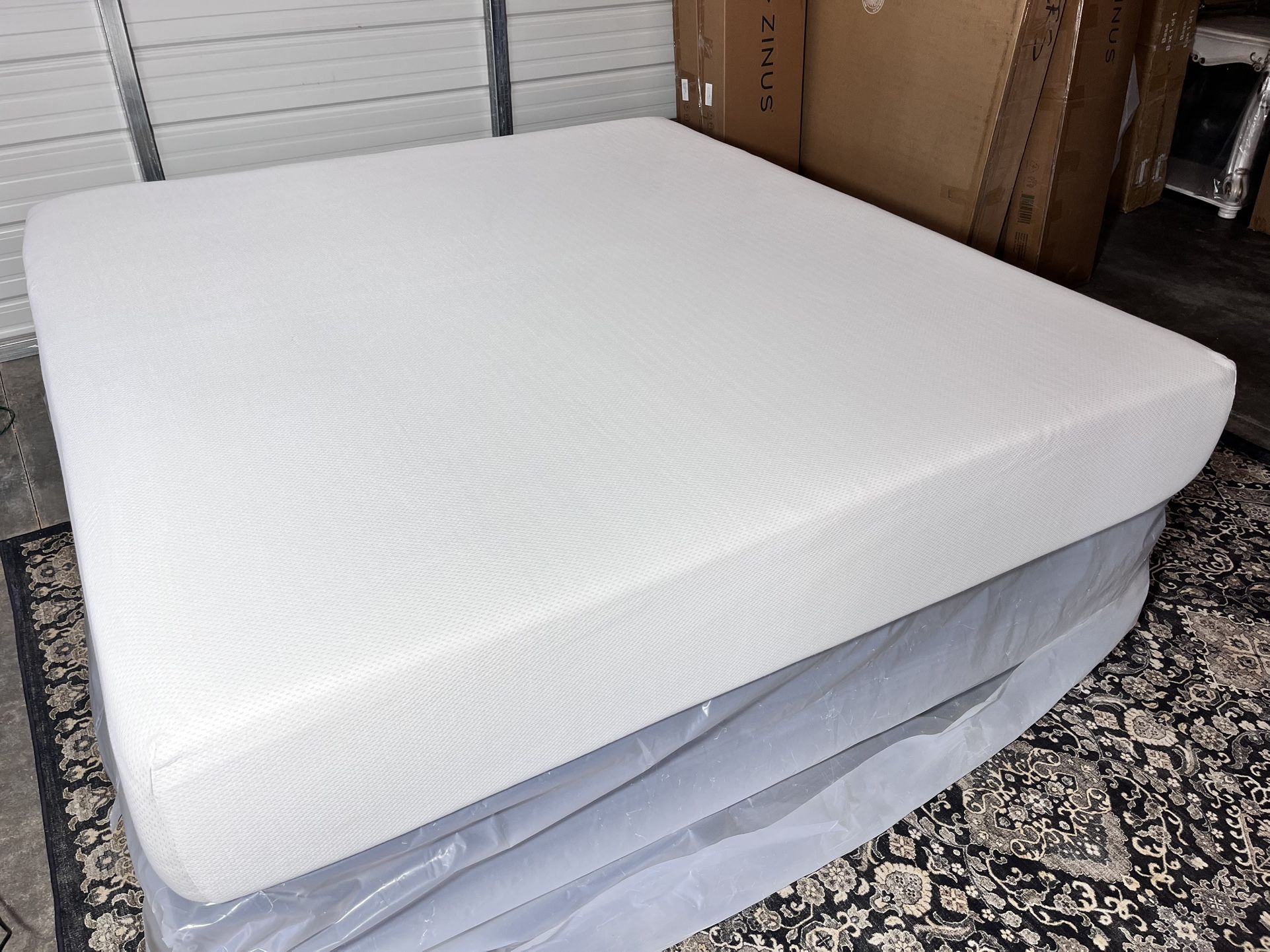 Vaya Memory Foam Mattress - KING