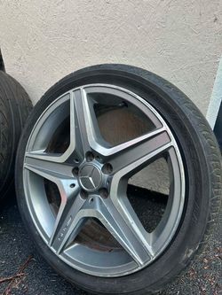Mercedes C63 AMG wheels