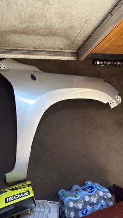 RAV4 right fender