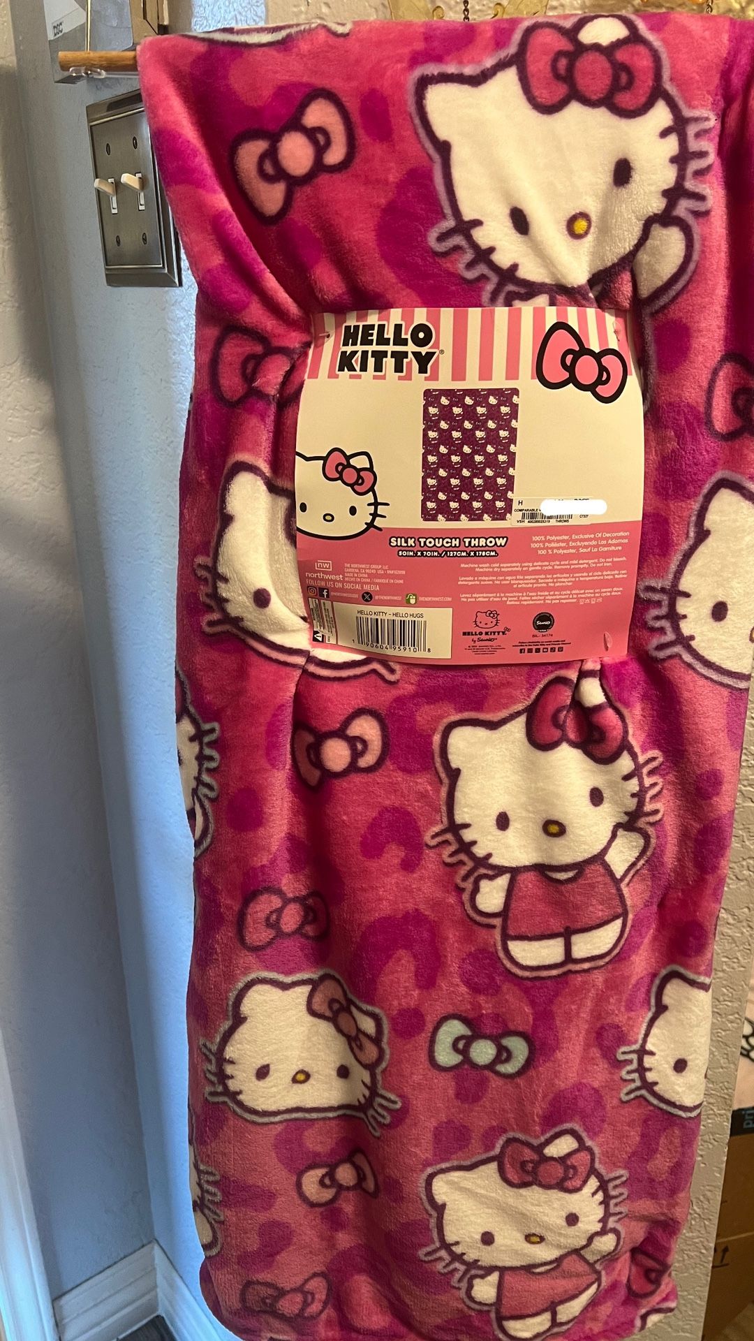 Hello Kitty blanket