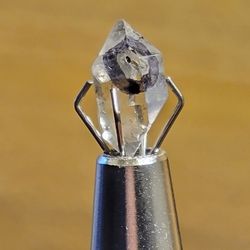 Tiny HERKIMER DIAMOND W/ MOVING Carbon Inclusion 2.90ct