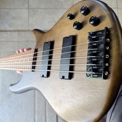 Ibanez Soundgear Gio Bass Guitar