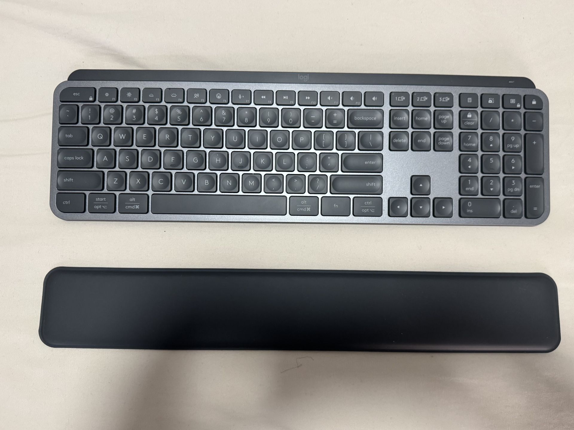 Logi MX Keys Keyboard (Bluetooth)