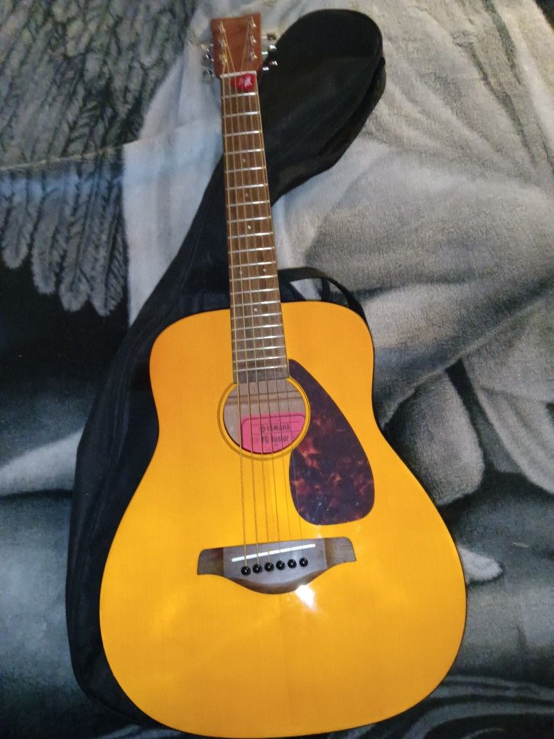 Yamaha FG Junior Guitar 