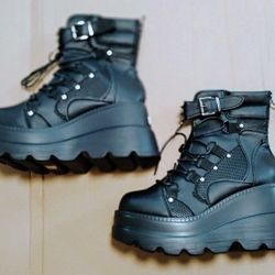 Combat Technopagan Platform Boots 7.5 W