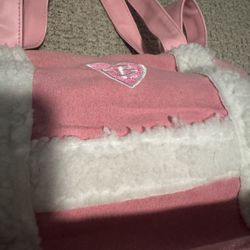 Barbie Pet Bag With Inside Hook Leash 
