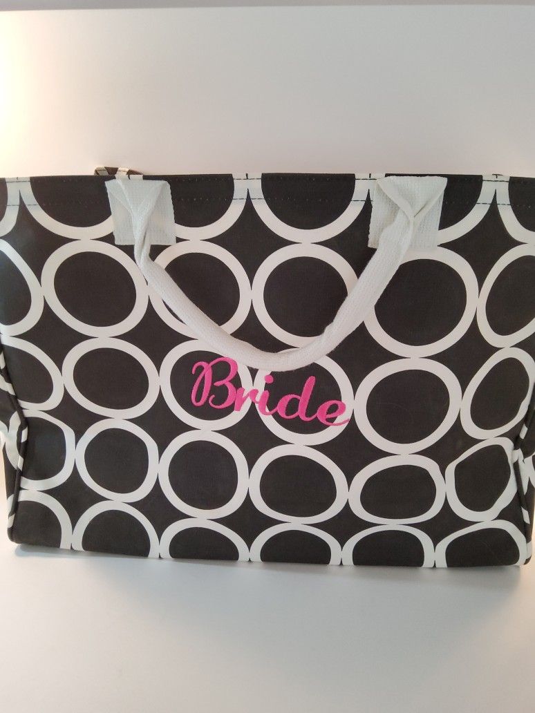 Brand New Must Have For The Bride . Great For All Last Minute Stuff . Size . 12"× 19. "