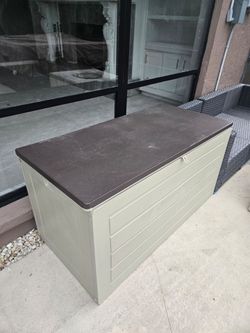 Storage bin