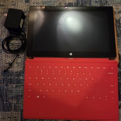 Windows Surface RT With Red Touch Cover Keyboard Windows 10