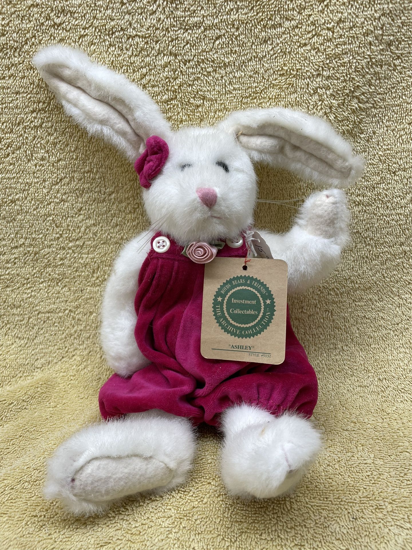 Boyd’s Plush Hare “Ashley”