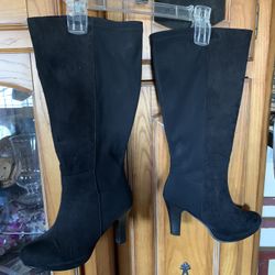 Knee High Suede Black Boots
