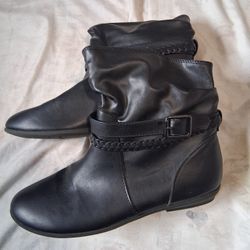 Boots Size 8