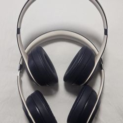 Red/White  And Blue  Beats Solo 3