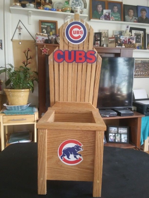Chicago Cubs Solid Oak Planter Semi Glossed Polyurethaned