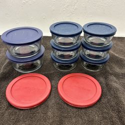 Anchor Round Glass Tupperware