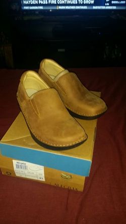 Men's shoes