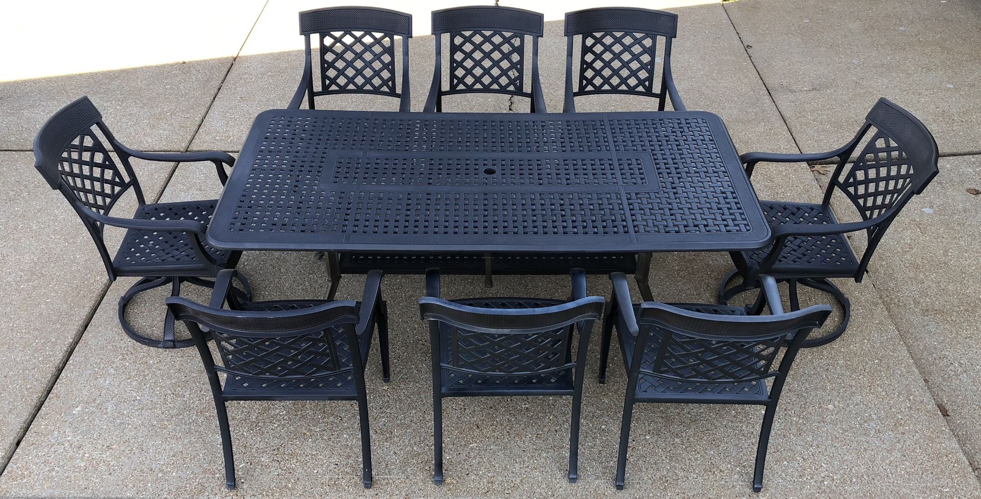 Hanamint Lexington Outdoor Patio Furniture 8 Seat Dining Set-84in 105lb Table