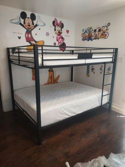 Queen-Over-Queen bunkbeds